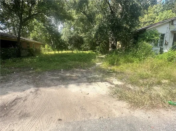 805 Smith Ave #9/10, Mobile, AL 36610