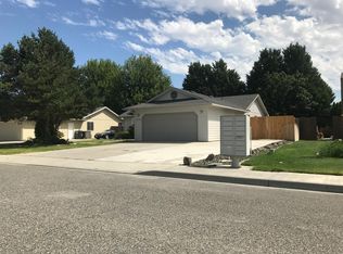 4709 Kendall Way, West Richland, WA