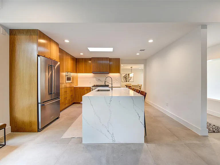 303 Isolde Dr — Photo 7