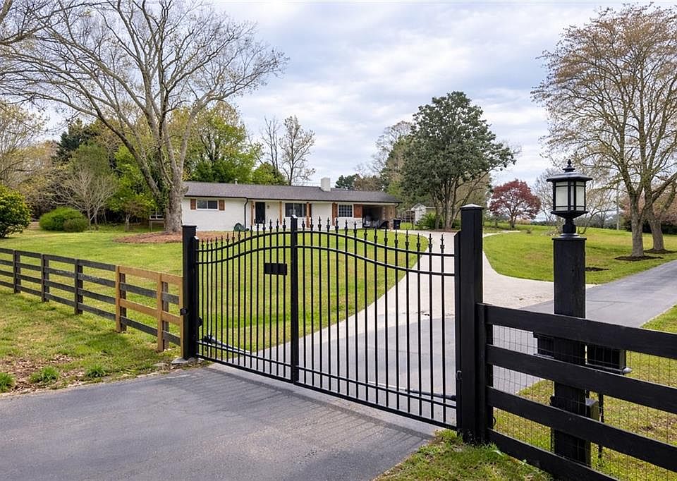 1st image of 5605 Burke Ln