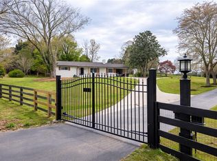 5605 Burke Ln, Gainesville, GA 30506