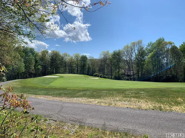 119 Round Top Mountain Road, Sapphire, NC 28774