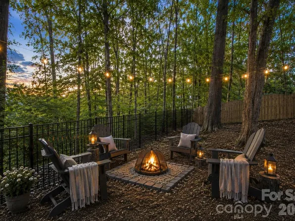 16214 Grafham Cir, Huntersville, NC 28078