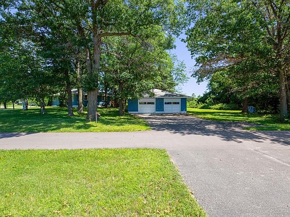 4th image of 40959 Forest Blvd
