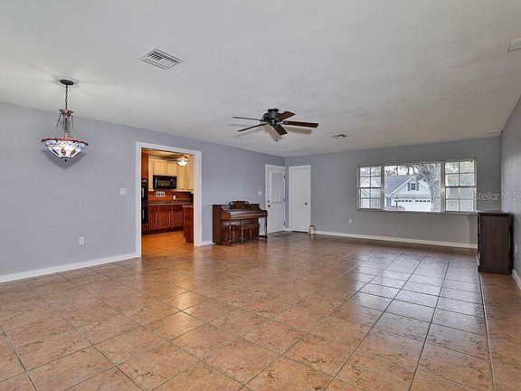 5th image of 8106 Sunset Dr