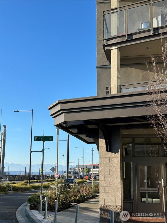 1900 Alaskan Way #402, Seattle, WA - View 3