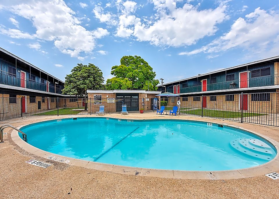 1st image of 247 W Dickson Ave #209