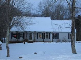 88 Flat Rock Rd, Plainfield, CT 06374