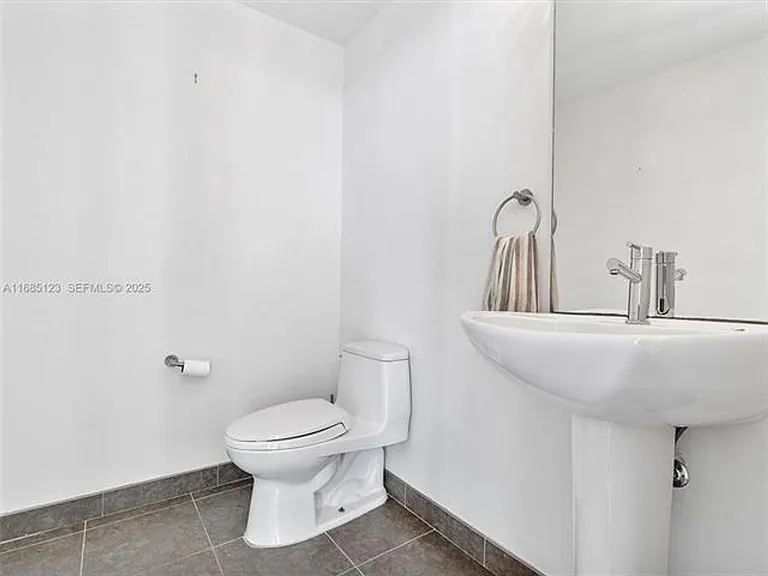 7935 East Dr #1202 — Photo 31