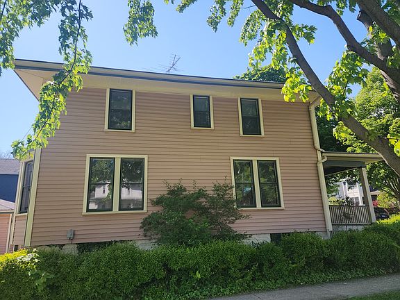 3rd image of 206 W Franklin Ave