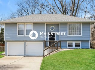 7104 Michael Ln, Pleasant Valley, MO 64068