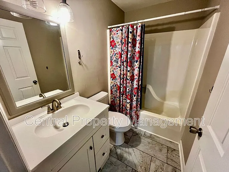103 Newman Dr — Photo 10