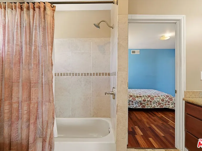 4131 Mantova Dr — Photo 36