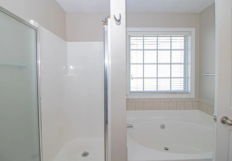 3740 Cindy Jo Dr N — Photo 15