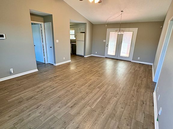2nd image of 1508 Sunshine Dr