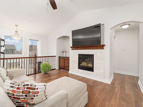 3rd image of 5303 N Rock Spring Ct