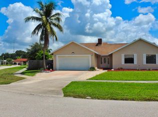 11731 Whitemarsh Dr, Wellington, FL 33414