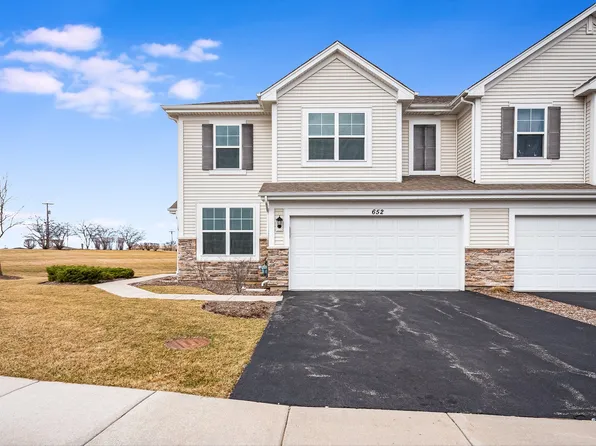 652 Anchorage Ct, Pingree Grove, IL 60140