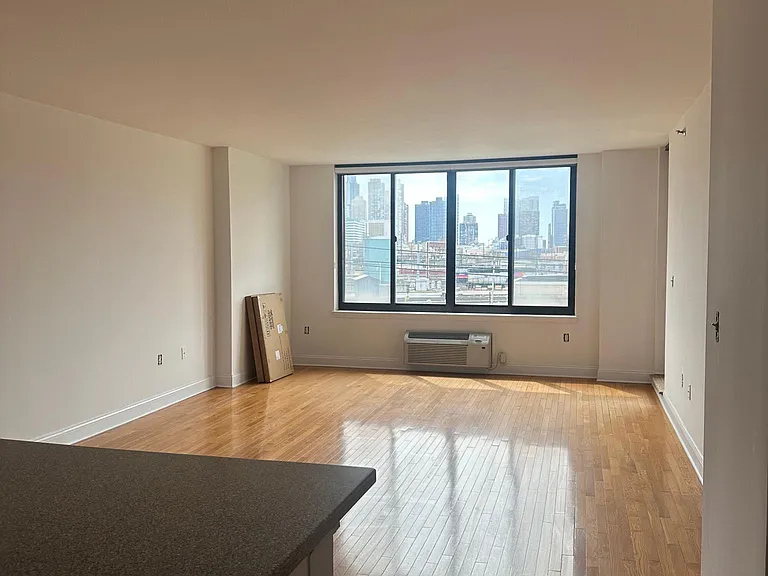 415 Newark St #3F — Photo 3
