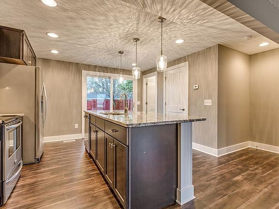 4th image of 7446 Avon Dr Unit G
