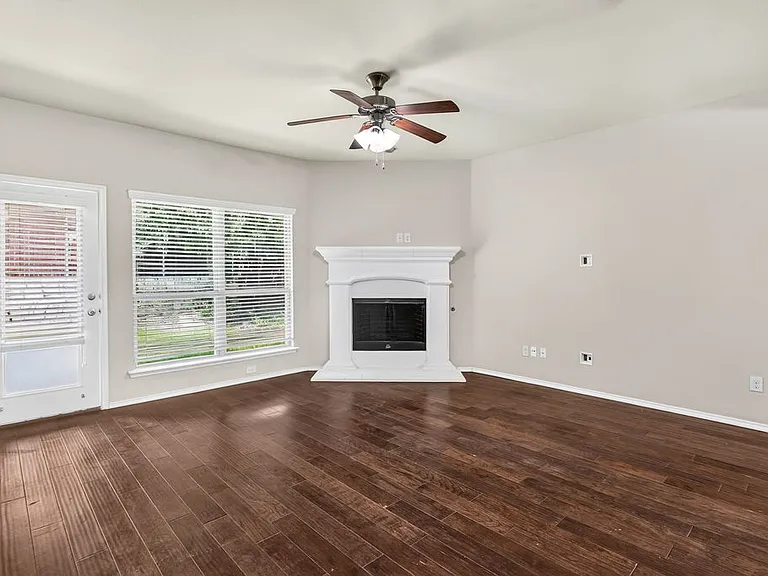 9813 Moccasin Creek Ln — Photo 9