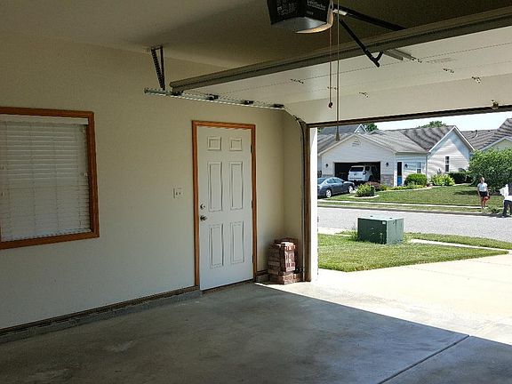4th image of 3506 Nell Dr