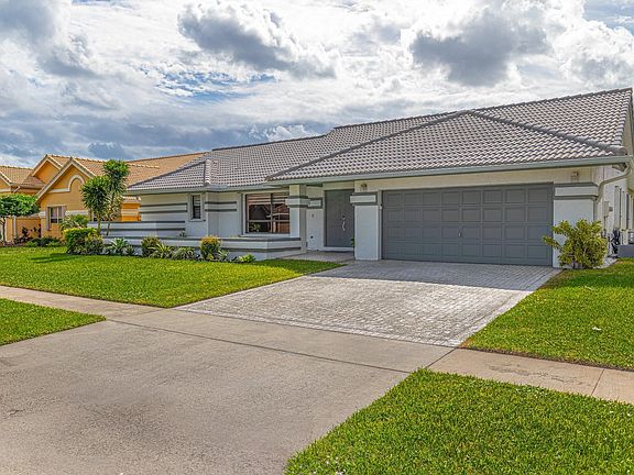 4th image of 6071 Sunberry Circle
