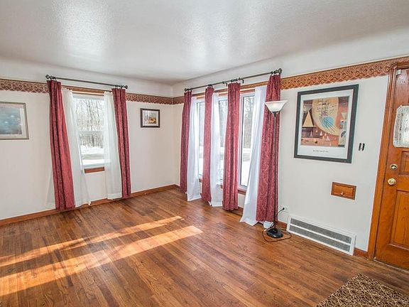 2nd image of 16213 Woodbrook Ave