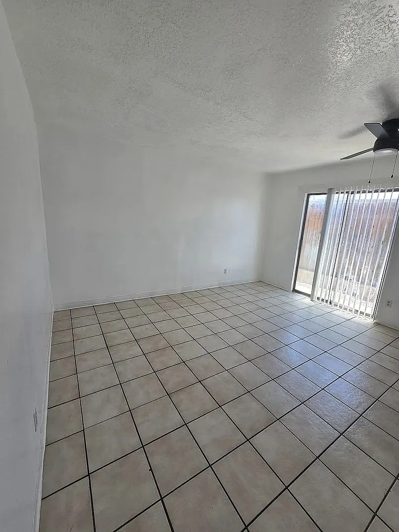 2 bed, 750 sqft, $1,459 — Photo 1