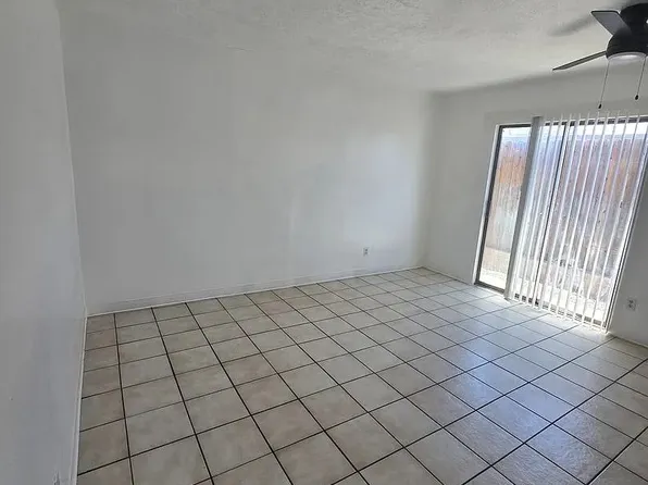 320 Geraldine Loop SE Unit A, Rio Rancho, NM 87124