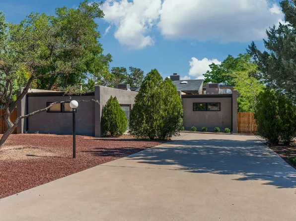4900 Justin Dr NW, Albuquerque, NM 87114
