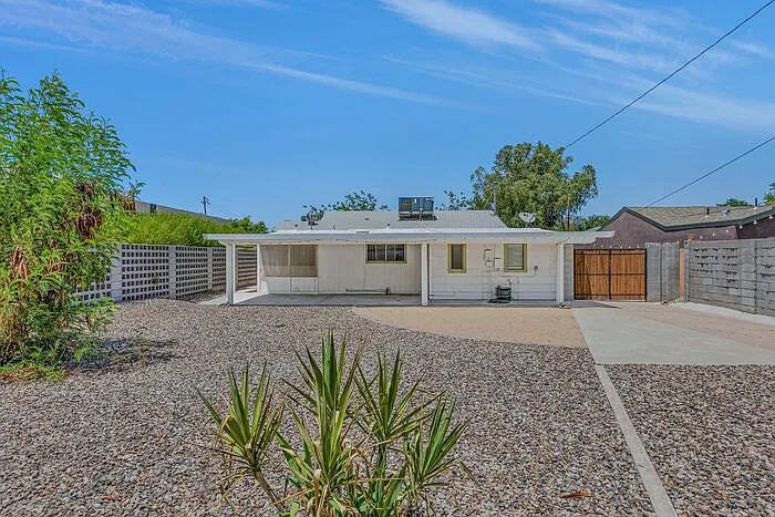 1209 E Meadowbrook Ave — Photo 25
