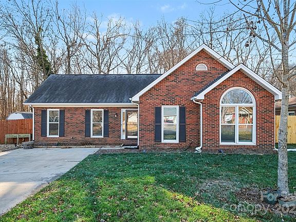 2nd image of 2801 Ashe Croft Dr