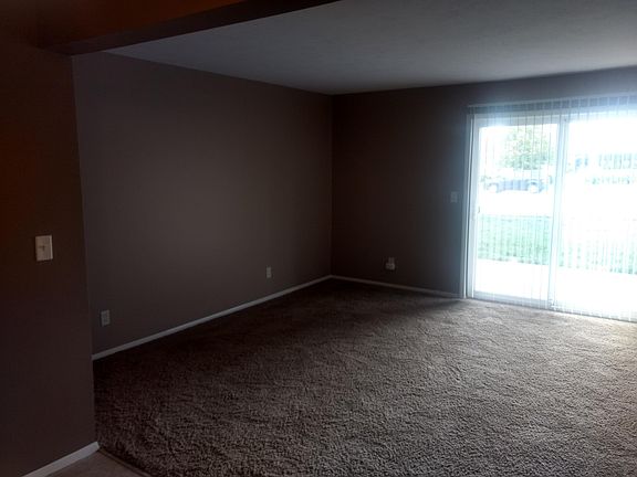 3rd image of 2600 S 70th St APT 2