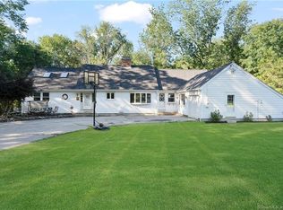 52 Whip Poor Will Dr, Moosup, CT 06354