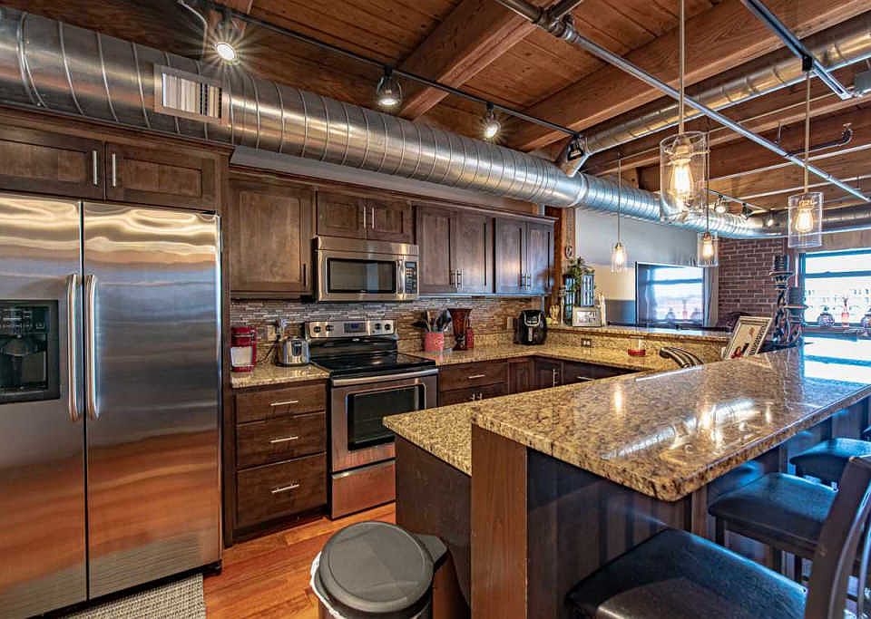 1st image of 302 Jones St Suite 503