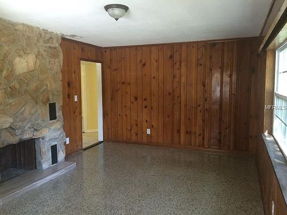 4th image of 2839 Ivanhoe Way S