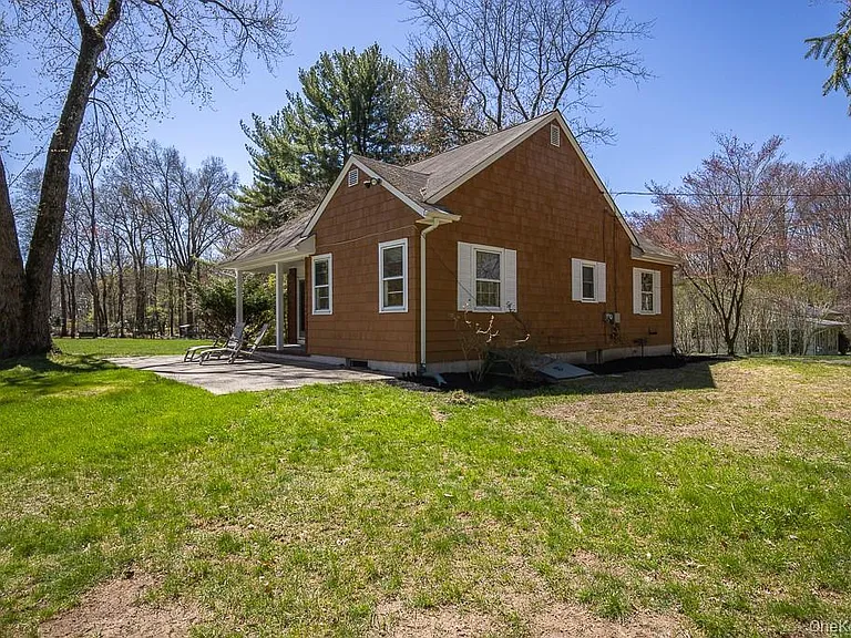 644 Gilbert Ave — Photo 18