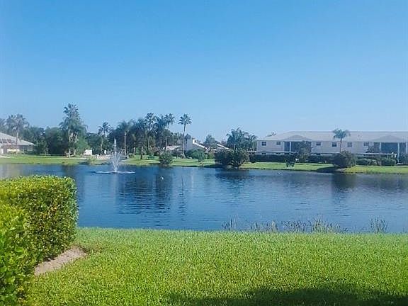 3rd image of 620 E Lake Jasmine Cir Unit 620-103