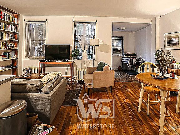 3rd image of 167 Park Pl APT 1