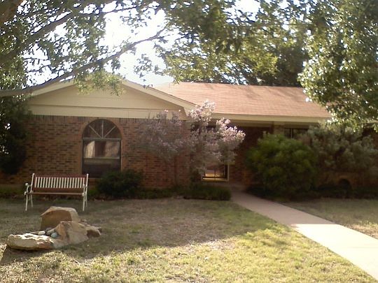 1st image of 725 Gary Ln