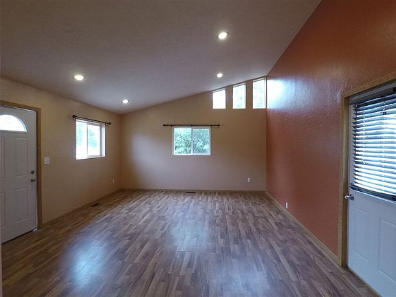 3rd image of 1418 W 14th St