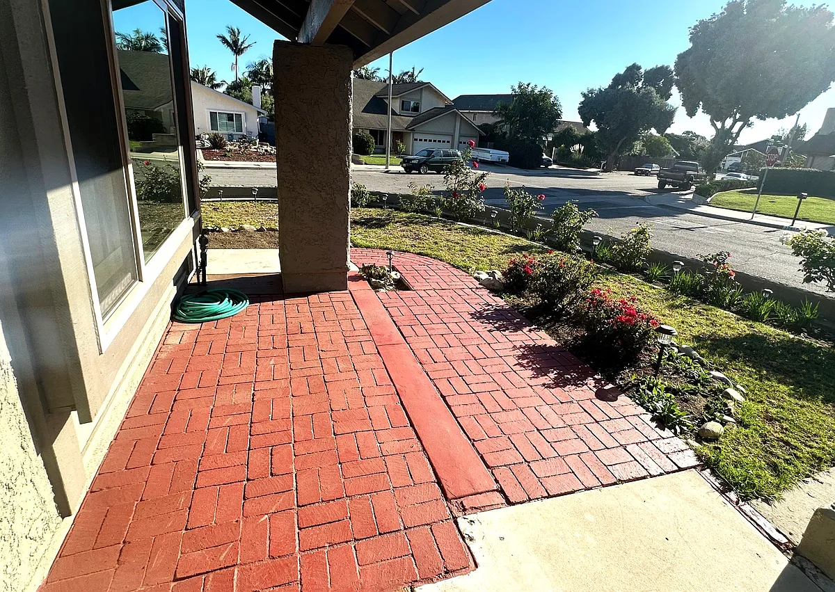 Building Photo - 2282 Fawn Ave