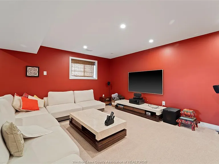 398 Poplar Dr — Photo 28