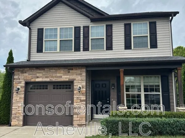 33 Mallard Run Dr, Arden, NC 28704