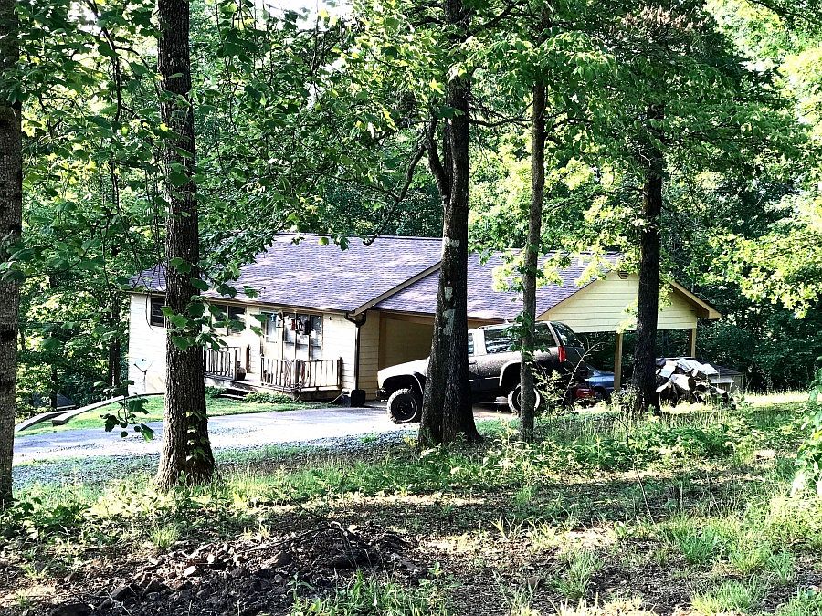 2nd image of 161 Scenic Ln