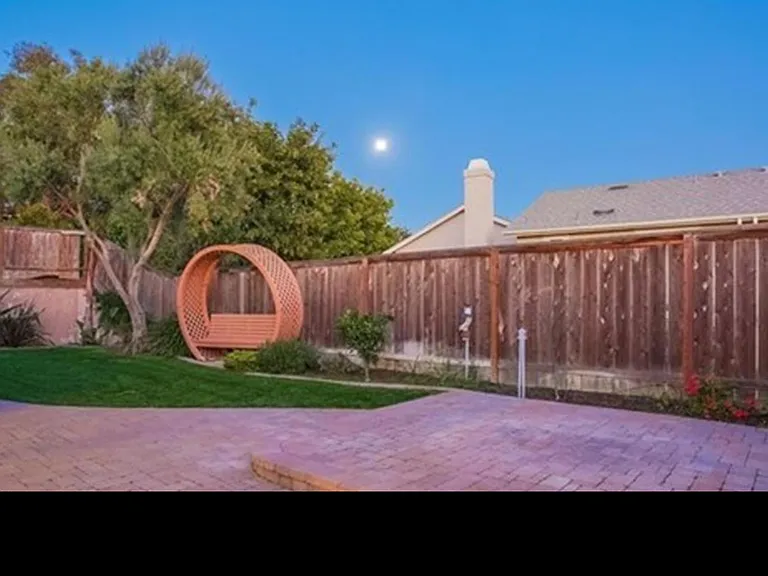 378 Bay Leaf Dr — Photo 13