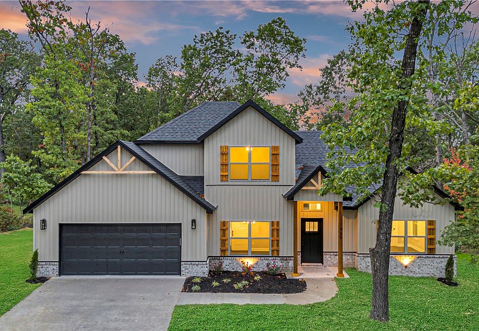 1st image of 15 Ingleborough Dr