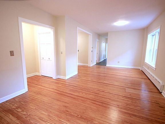Living room/dining room