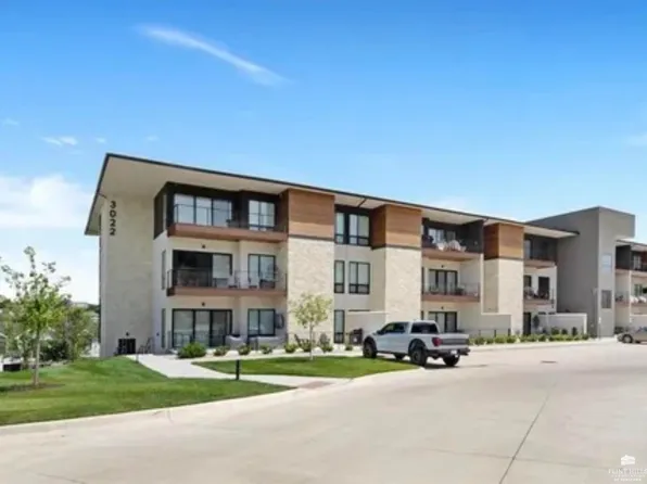3022 Fieldhouse Cir #211, Manhattan, KS 66503